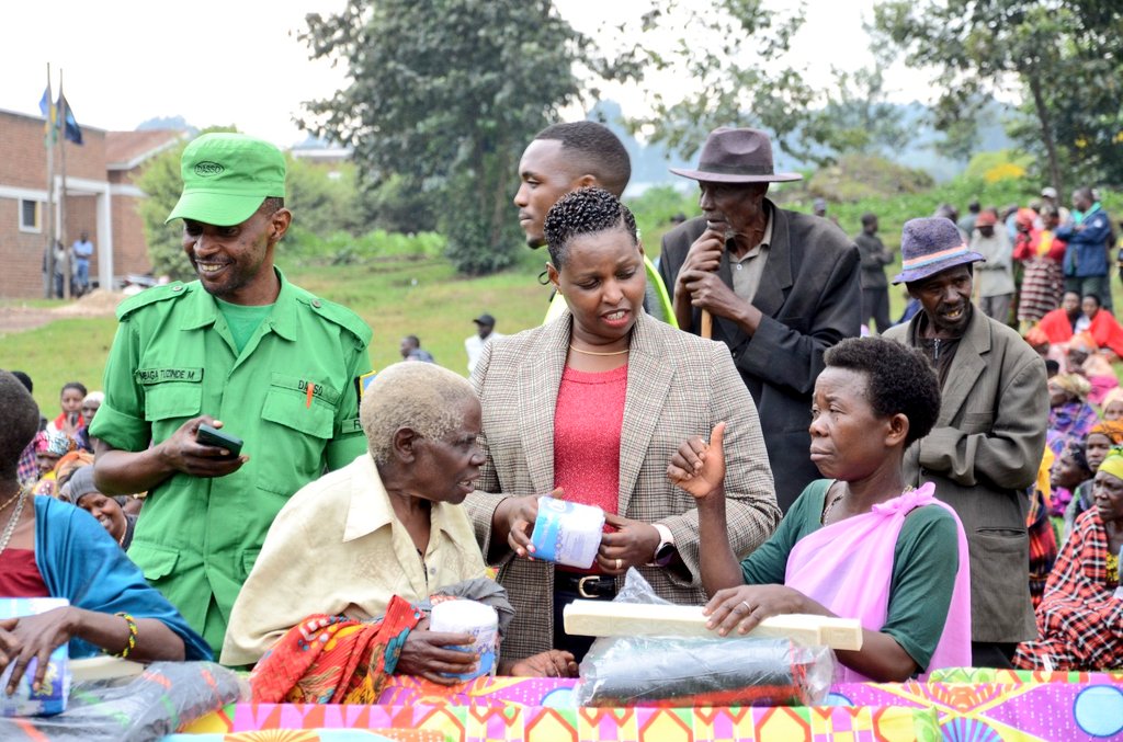 Bamwe mu bageze mu zabukuru bashima uburyo Leta ibitaho