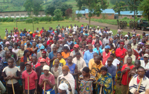 Abaturage bitabiriye umuganda ari benshi