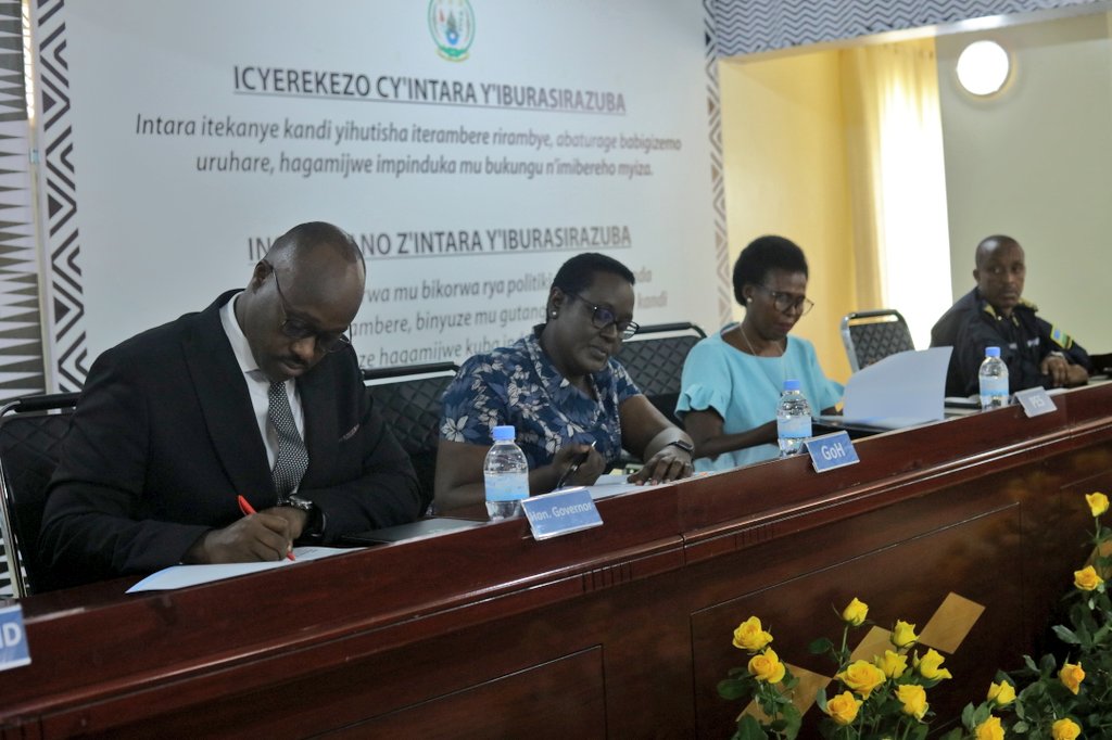 Guverineri mushya w'Intara y'Iburasirazuba, Pudence Rubingisa, yijeje gukomeza kugira iyi Ntara ikigega cy'Igihugu ariko nanone akazakora ibishoboka igatera imbere ihereye ku muturage.