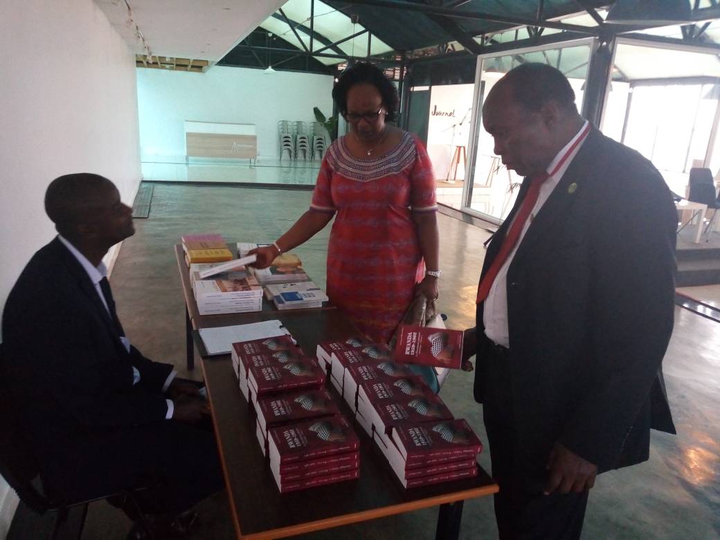 Rucagu Boniface yashimye iki gitabo kuko kivuga amateka y'ukuri