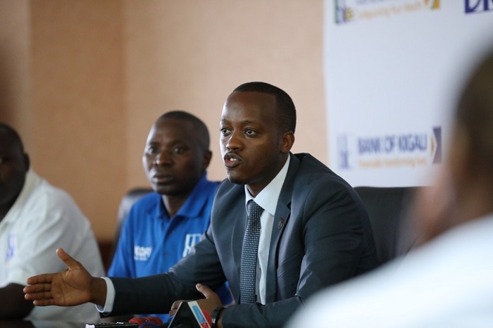 Rugemanshuro akangurira abahinzi bose kujya mu Ikofi kuko ibahishiye ibyiza byinshi