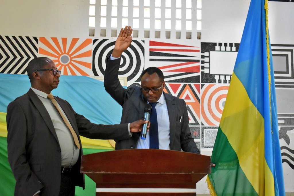 Rugerinyange Theoneste yarahiriye kuzuza inshingano yatorewe