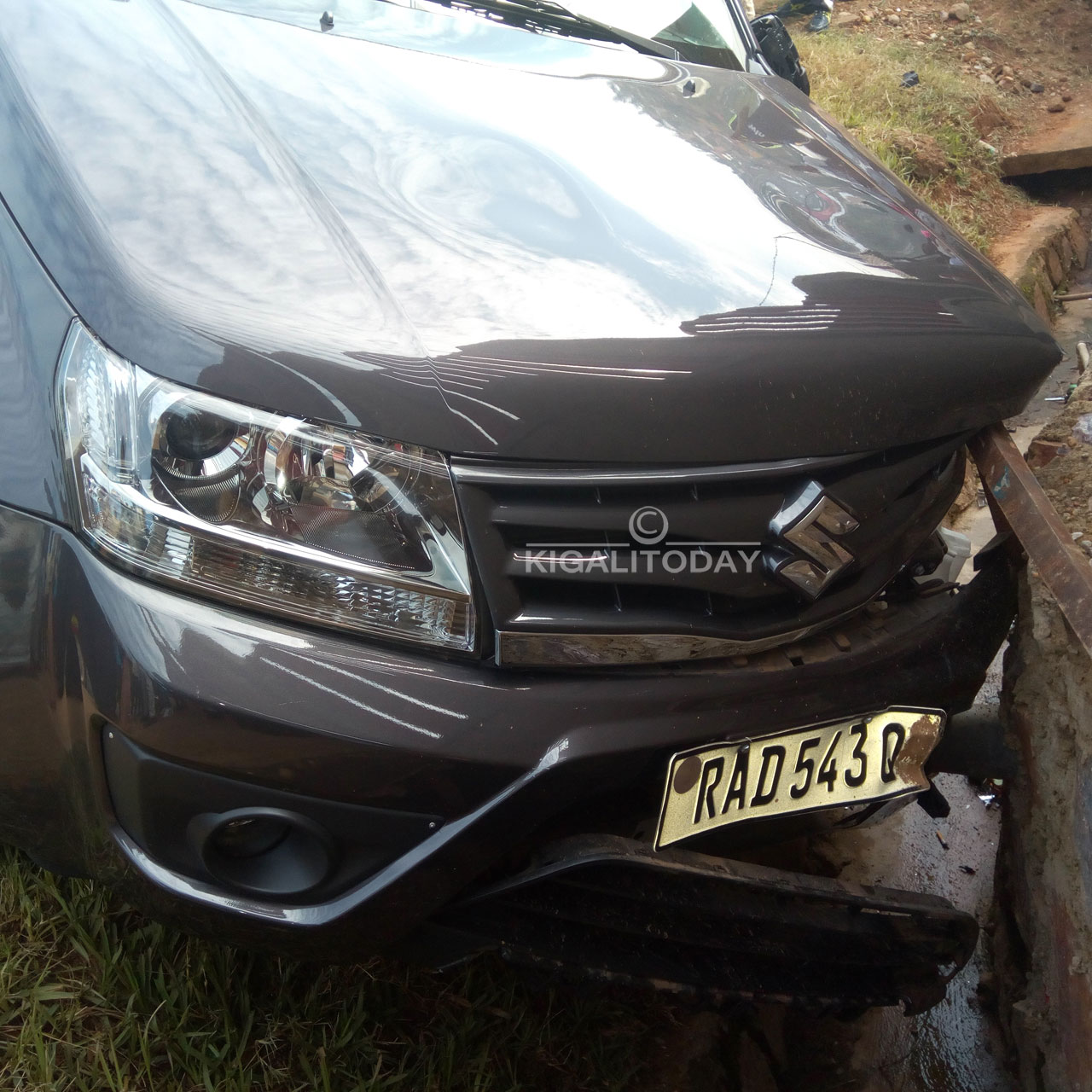 Yatangiriwe n'igipangu imaze kugonga abanyeshuri babiri bajyaga kwiga