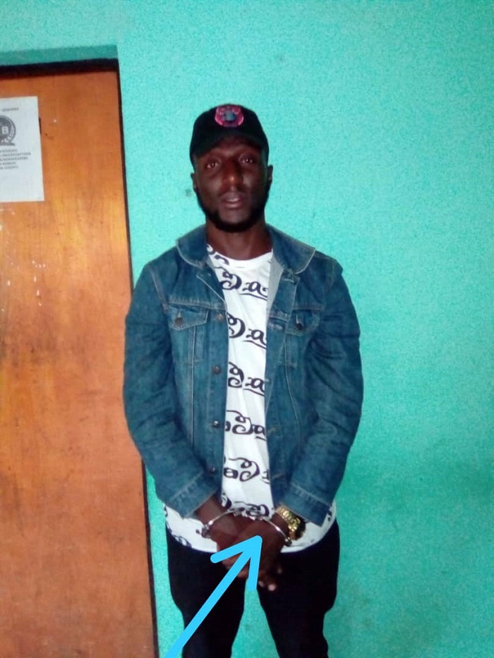 Rugwiro Hervé asanzwe ari umukinnyi wa Rayon Sports, agakinira n'ikipe y'Igihugu, Amavubi