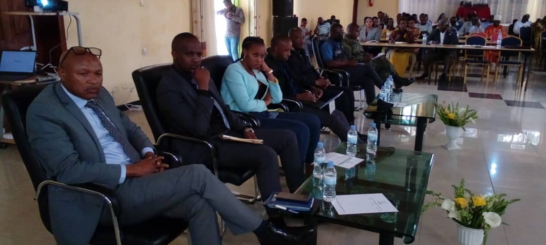 Abitabiriye ihuriro ry'Ubumwe n'ubwiyunge bagaragaza ko hari amakuru akomeje guhishwa n'abishe cyangwa abareberaga