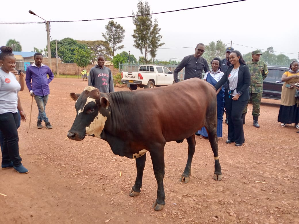 Mukantabana Claudine warokotse Jenoside yagabiwe inka