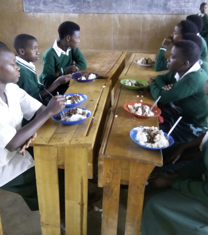 Abanyeshuri 91,64% nibo bafata amafunguro ku ishuri mu ntangiriro za 2015.