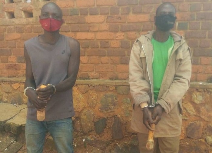 Bafashwe bacukura amabuye y