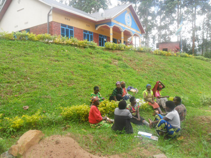 Abagize itsinda DUKUNDISUKU bafite gahunda yo kwizigamira.