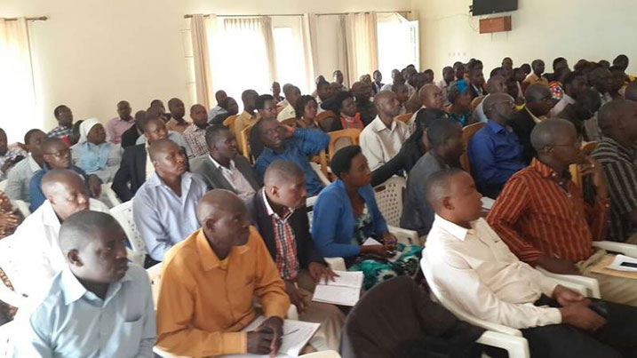 Abayobozi b'ibigo by'amashuri bahize ko uyu mwaka wa 2015 abana bose bazajya bafata amafunguro ku ishuri.