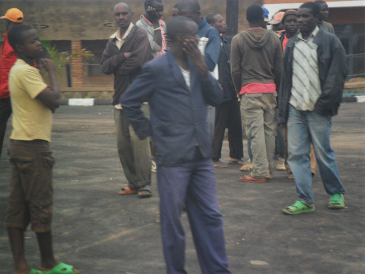 Bamwe mu rubyiruko mu karere ka Rulindo babajwe no kurangiza umwaka nta kazi bafite.