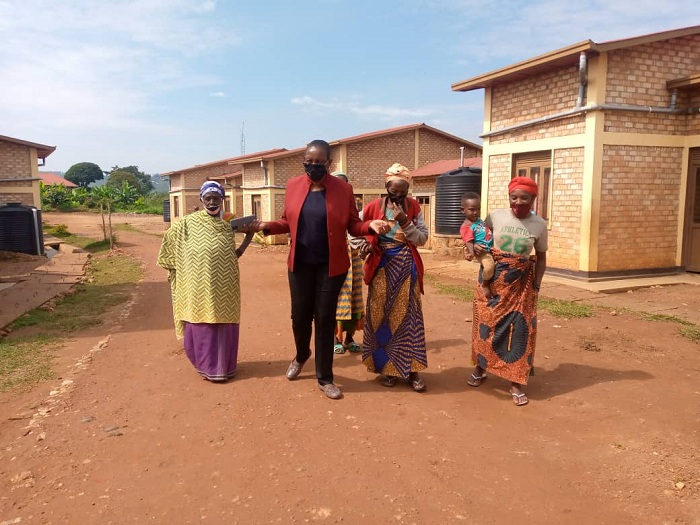 Abaturage bishimiye kuba basuwe n