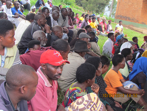 Abaturage bo mu murenge wa Murambi bafatanya n'ubuyobozi gukemura ibibazo.