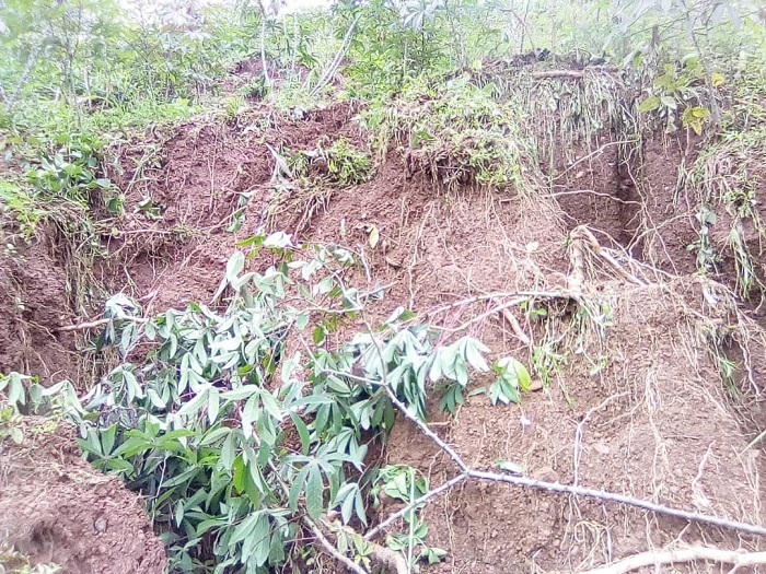 Iyi mvura yangije imyaka iri ku buso bwa Hegitari esheshatu mu Murenge wa Tumba