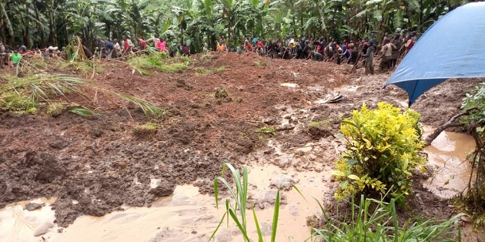 Aha ni mu Murenge wa Rusasa bazindutse bashaka imirambo y