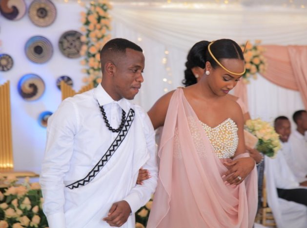 Rusheshangoga n'umufasha we ku munsi w'ubukwe