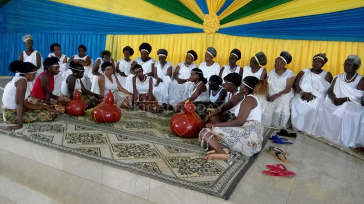 Abanyarusizi bishimira ko bikuye mu bukene 