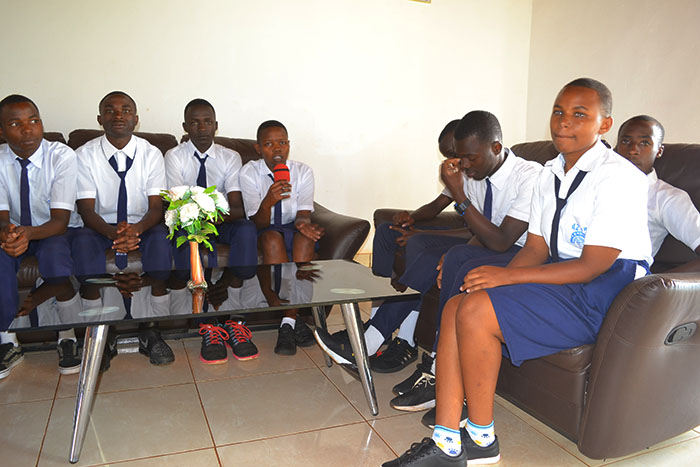 Abanyeshuri bo kuri Rusumo High School bavuga ko Ndi Umunyarwanda ibafasha gukemura ibibazo hagati yabo n'iby'iwabo mu miryango