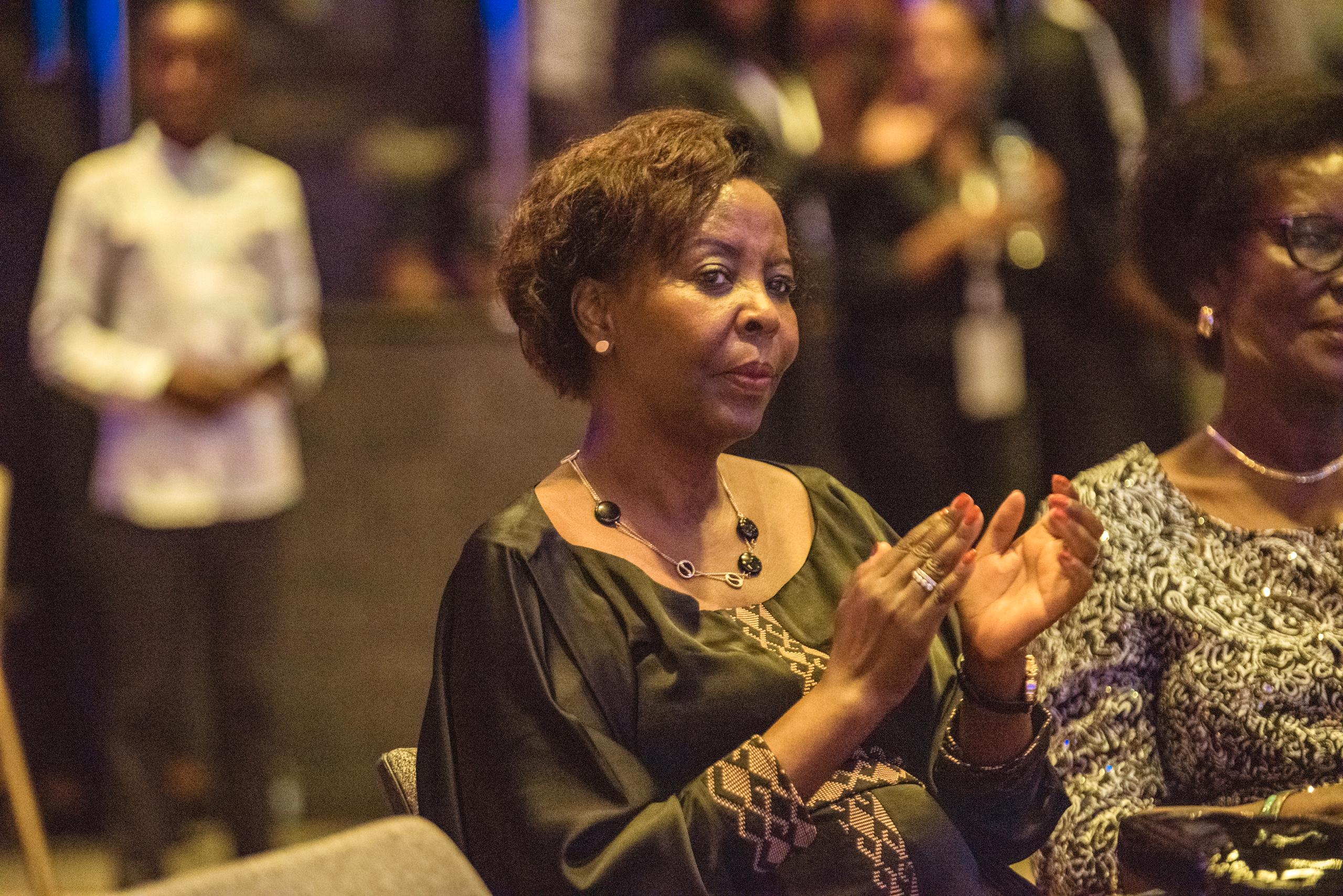 Louise Mushikiwabo yanyuzwe n'inganzo ya Ruti Joël