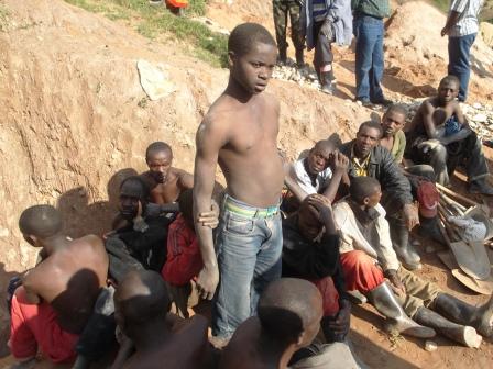 Abafatiwe mu birombe bacukura amabuye y