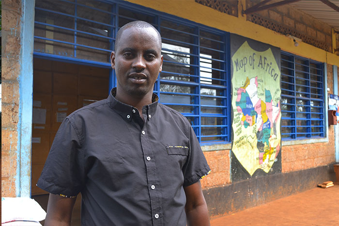 Rutwaza avuga ko abana bakeka ko kuvuga Ikinyarwanda bihagije ngo babe Abanyarwanda