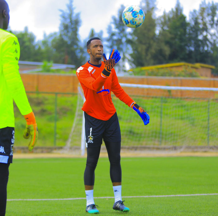 Rwabugiri Umar, Umunyezamu wa mbere wa APR FC