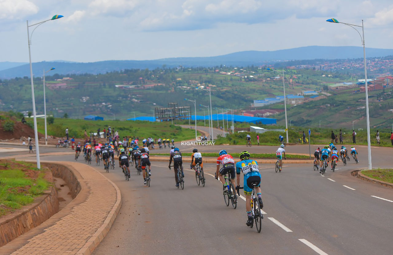 Bageze mu gace kubatsemo inganda