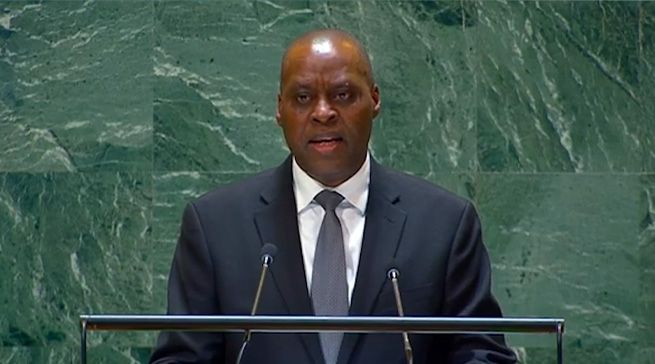 Ambasaderi Ernest Rwamucyo