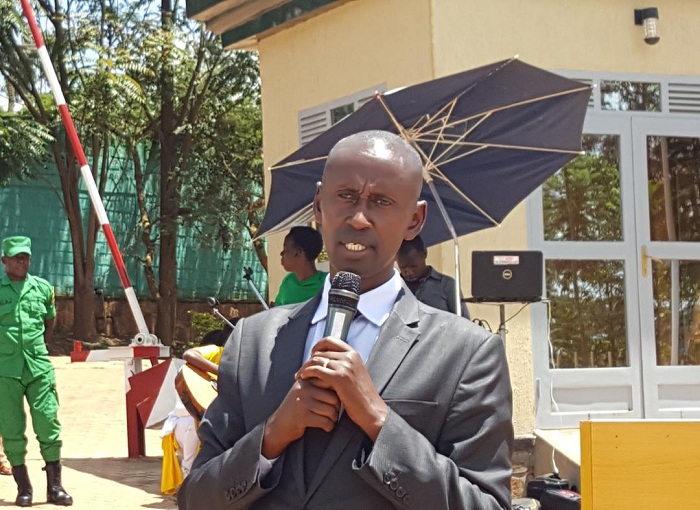 Umuyobozi w'Akarere ka Gasabo, Rwamurangwa Stephen, avuga ko abanyerondo bafite uruhare rukomeye mu gucunga umutekano w'abaturage, gufasha akarere kugira isuku n'ubusitani butoshye