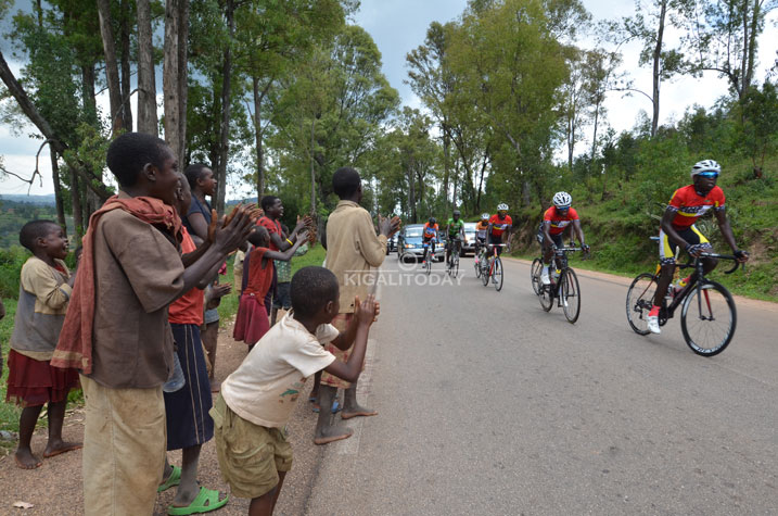 Abana nabo bari baje kureba iri siganwa
