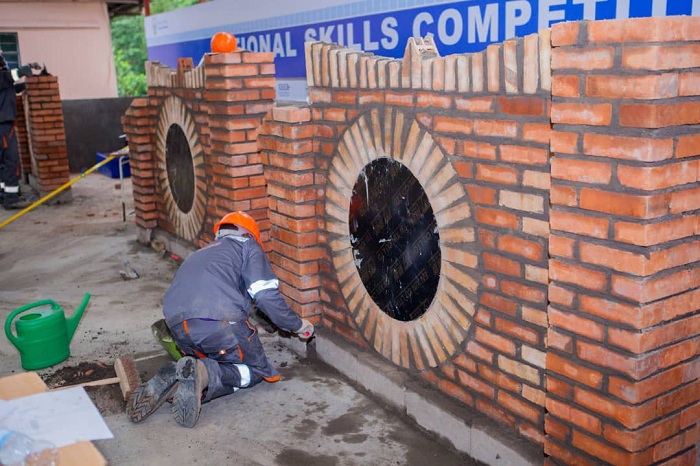 Ndayishimiye André na we yakoze ibijyanye n'ubwubatsi atahana umudari w'ifeza