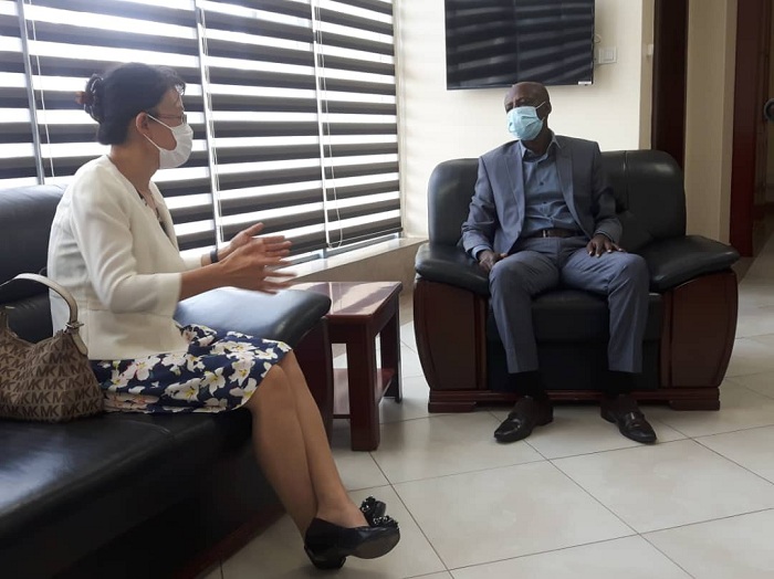 Mbere yo gutanga ibiribwa habanje kubaho ibiganiro ku mubano wa Ambasade y'u Bushinwa n'Akarere ka Gasabo