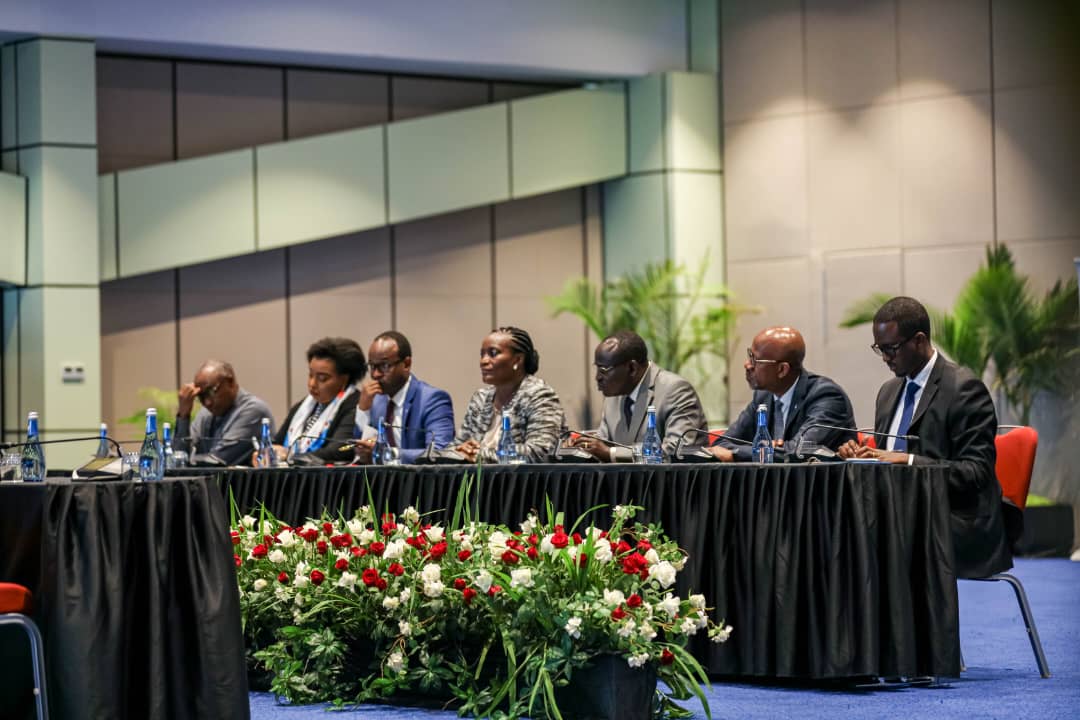 Abo ku ruhande rw'u Rwanda bagiranye ibiganiro n'izo ntumwa zo muri Cuba