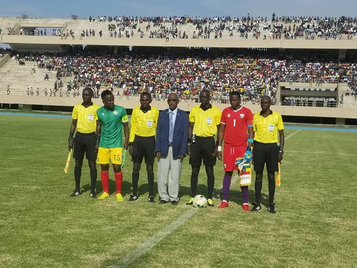 Bafashe ifoto y'urwibutso ku mpande zombi