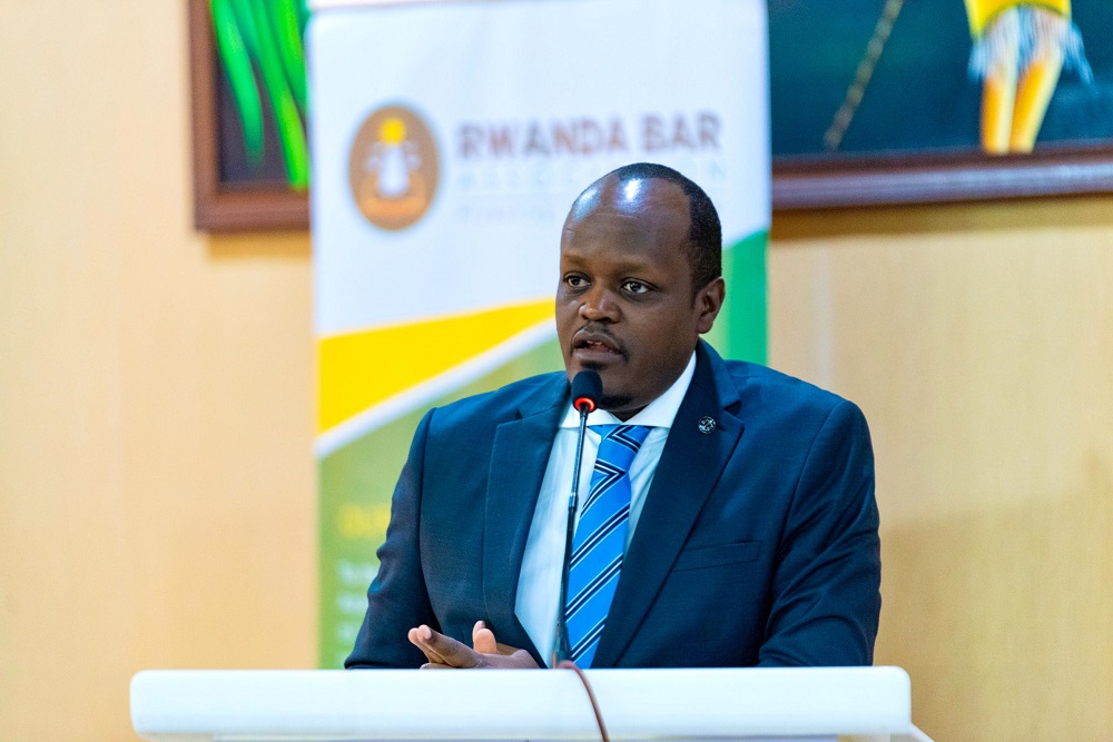 Umuyobozi w'Urugaga rw'Abavoka mu Rwanda, Me Moise Nkundabarashi