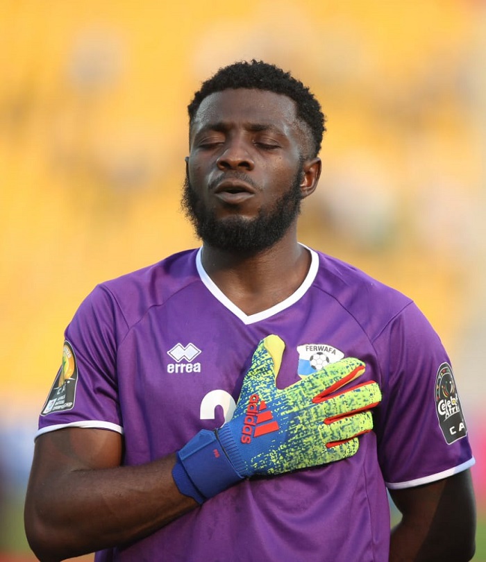 Umunyezamu Kwizera Olivier aririmba indirimbo y'igihugu