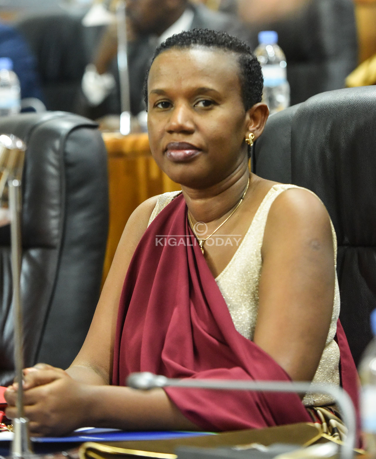 Rwanyindo Kayirangwa Fanfan, Minisitiri w'Abakozi ba Leta n'Umurimo (MIFOTRA).