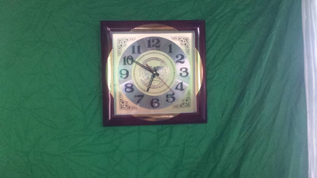 Hari n'aho abaturage batatse amasaha yibutsa abaje gutora igihe