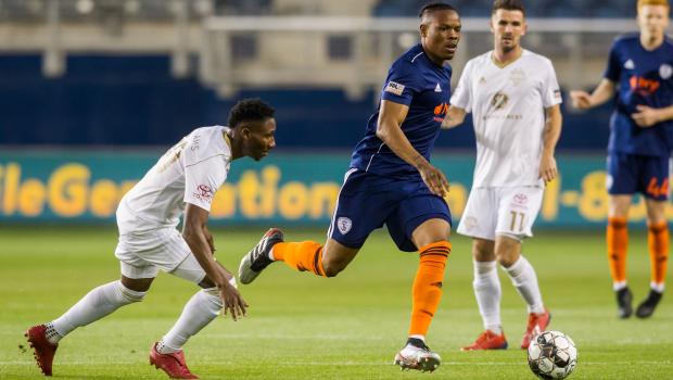Rwatubyaye Abdul mu mukino yaraye akiniye Swope Park Rangers