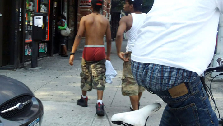 Kwambara Pocket Down ngo bifite inkomoko muri gereza zo muri Amerika 