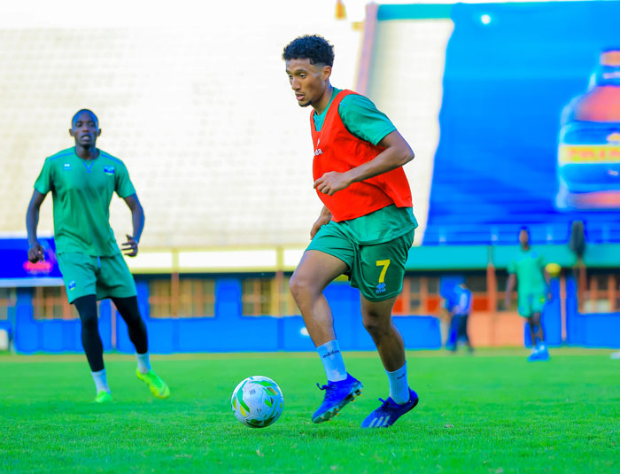 SAMUEL Gueulette ukinira RAAL La Louvière yo mu Bubiligi mu myitozo y'Amavubi