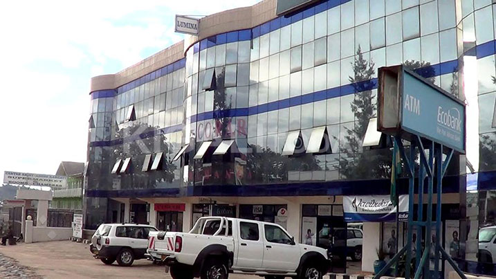 Centre Saint André Lumina nayo usanga nta bakiriya benshi9 yakira kuko igifite ibyumba bidakora buri munsi.