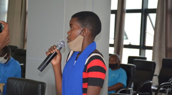 Abana bagaragaje ko hari bagenzi babo bagikoreshwa imirimo ivunanye ndetse n