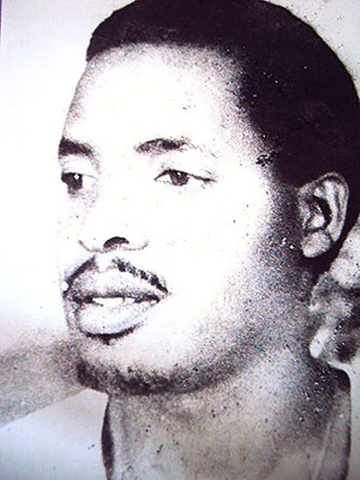 Sebanani André wazize Jenoside yari umuhanzi akaba n'umunyamakuru.
