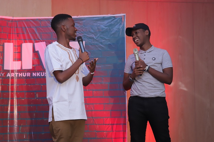 Merci n'undi muntu yari ahamagaye yiyizera mu cyongereza amusaba gushyira mu cyongereza amagambo 'akari aha kajya he' biramunanira