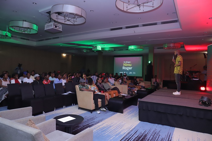 Umunyarwenya Nimu Roger na we yari ahari