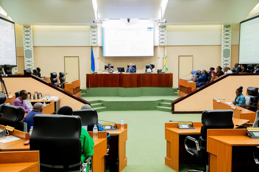 Bashimye uburyo urwanda rwubahiriza amasezerano y'i Geneve