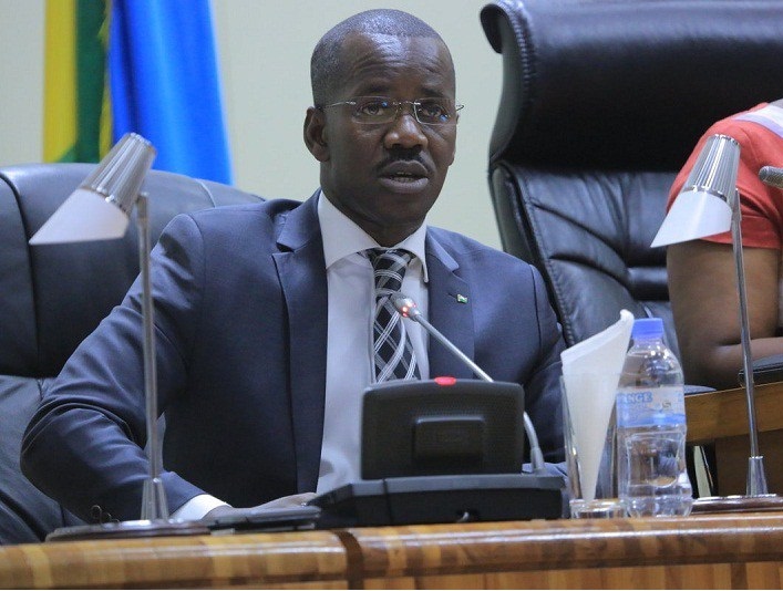 Senateri Uwizeyimana arasaba ko Abasenateri bagenerwa ingengo y'Imari yo gutsura umubano n'ibindi bihugu 