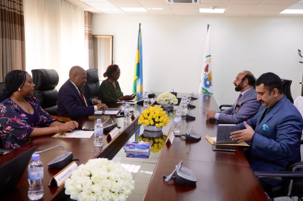 Impande zombi zagiranye ibiganiro