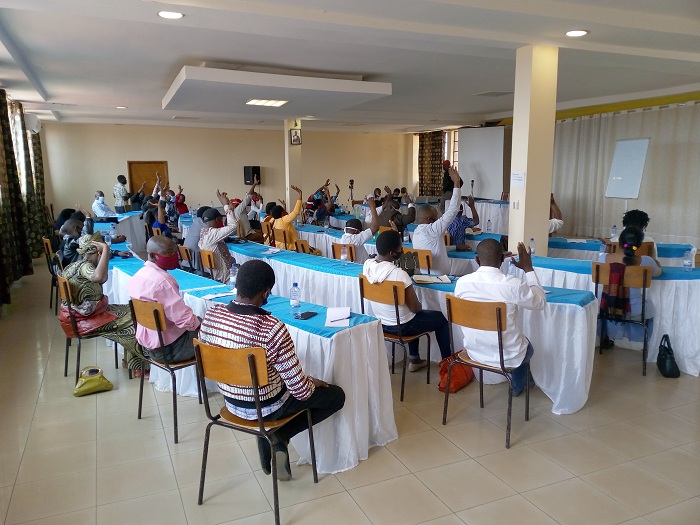 Abagize iyo sendika batoye ubuyobozi bushya nyuma yo kweguza uwari uyikuriye